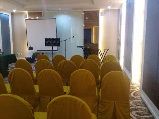 Sanctuary Of Glory (மகிமையின் சரணாலயம் சரணாலயம்/Gereja Tempat Suci Kemuliaan)