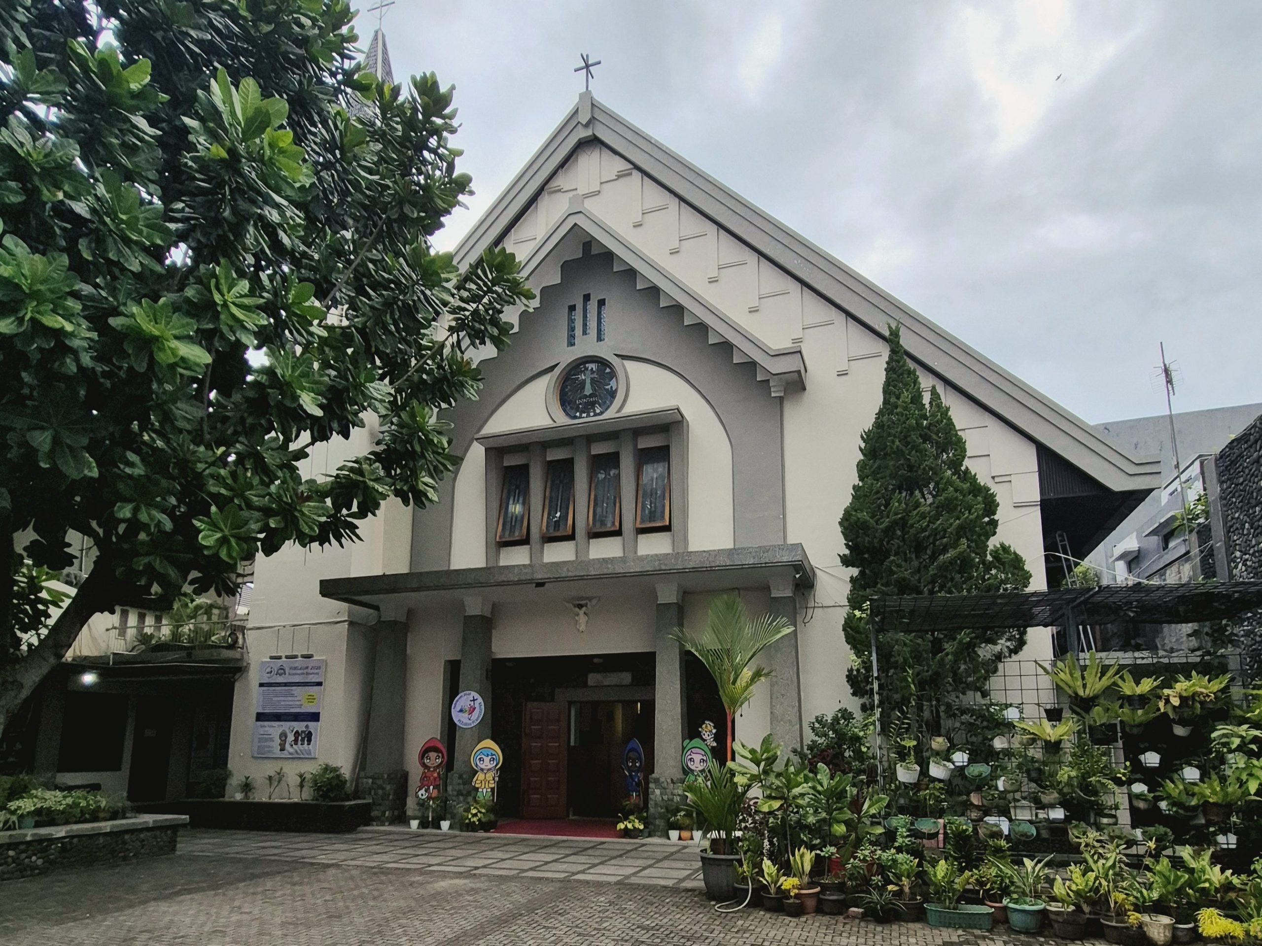 gereja hati kudus yesus 1957 scaled