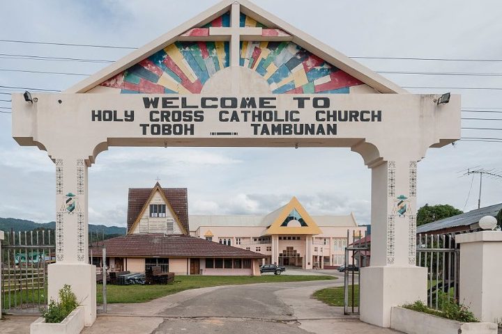 gereja holy cross