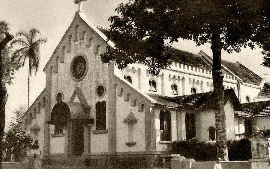 gereja katolik st ignatius 1988
