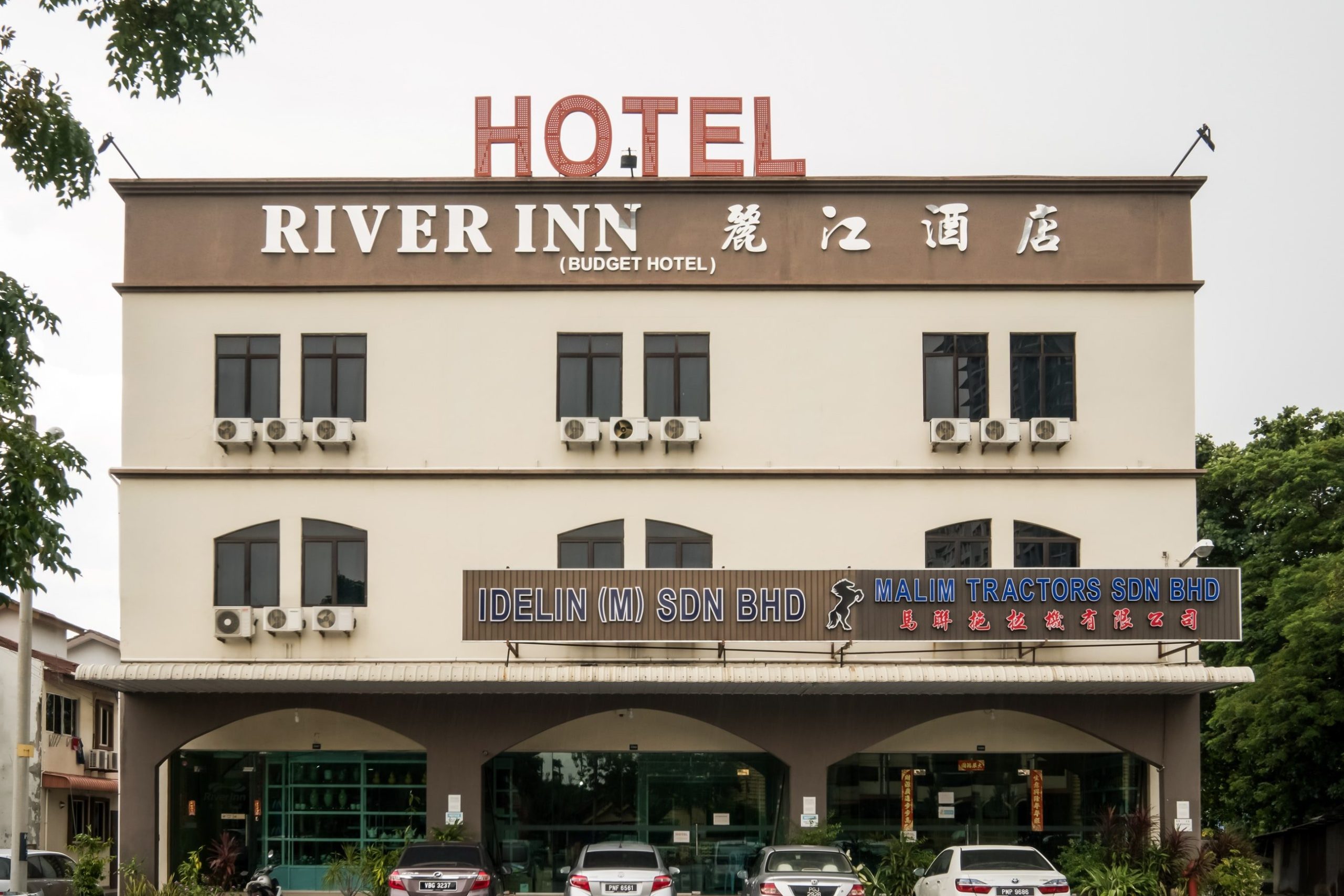 oyo 301 river inn hotel scaled