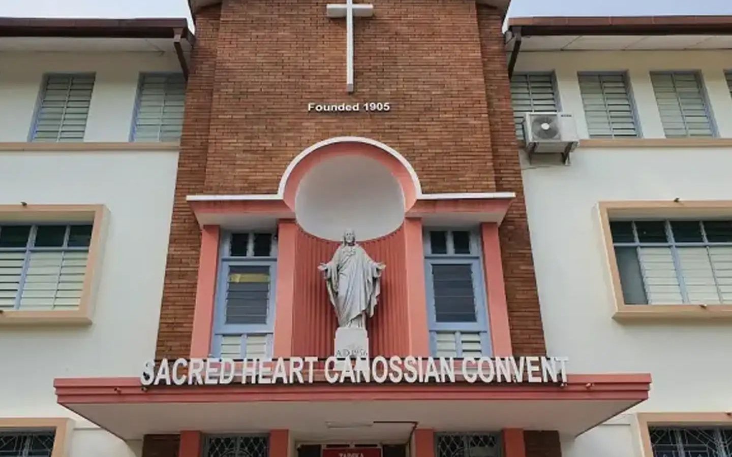 sacred heart canossian convent